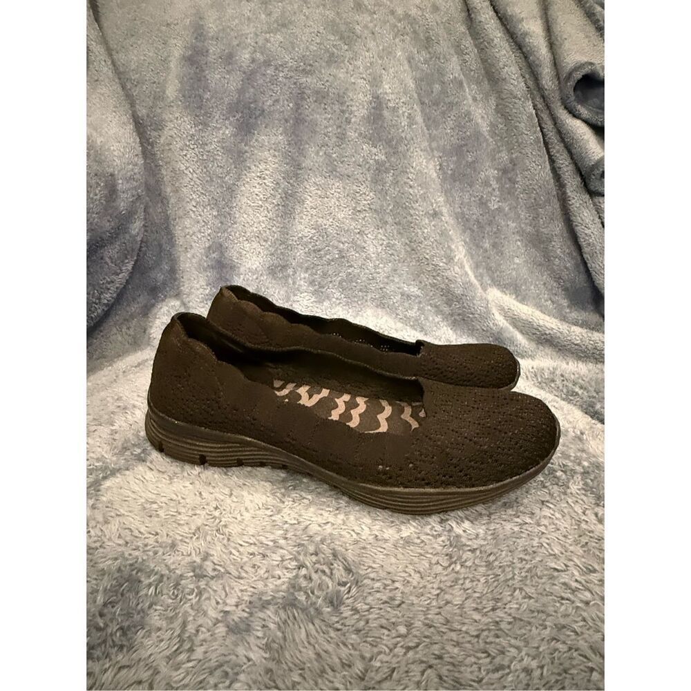 ✅skechers seager black slip on sneakers